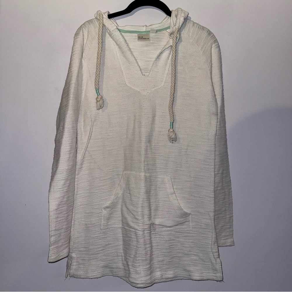 Blue Caribbean women’s size medium white hooded